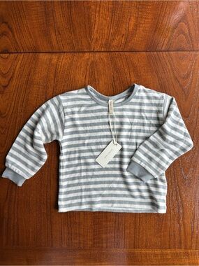 Quincy Mae NWT Gray and White Striped Super Soft Tee 18-24m